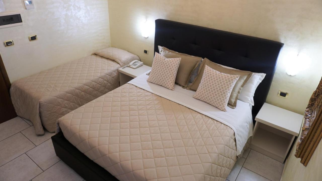 Hotel Riva Del Sole Porto Cesareo Kültér fotó